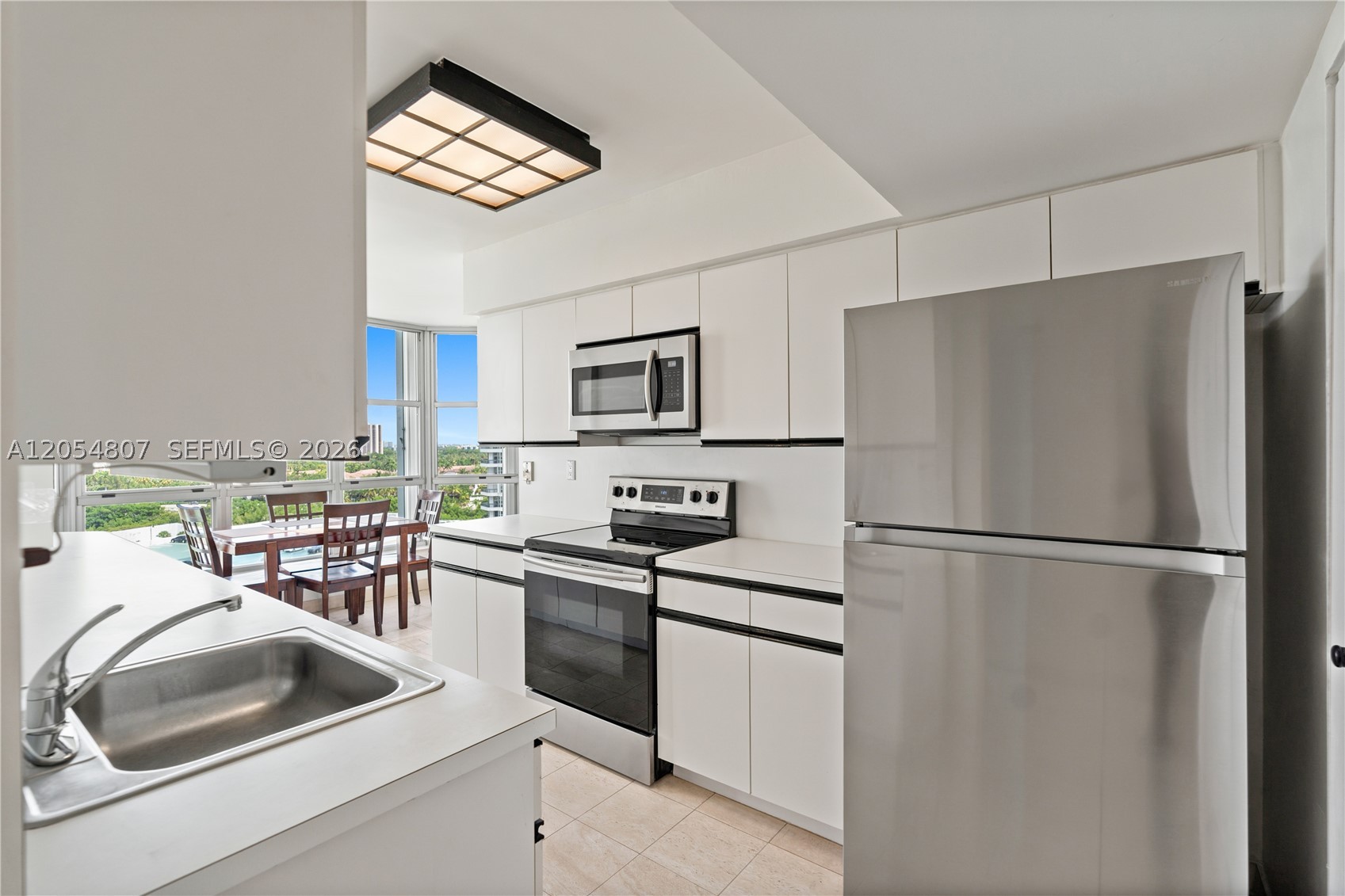 3600 Mystic Pointe Dr #1207, Aventura FL 33180