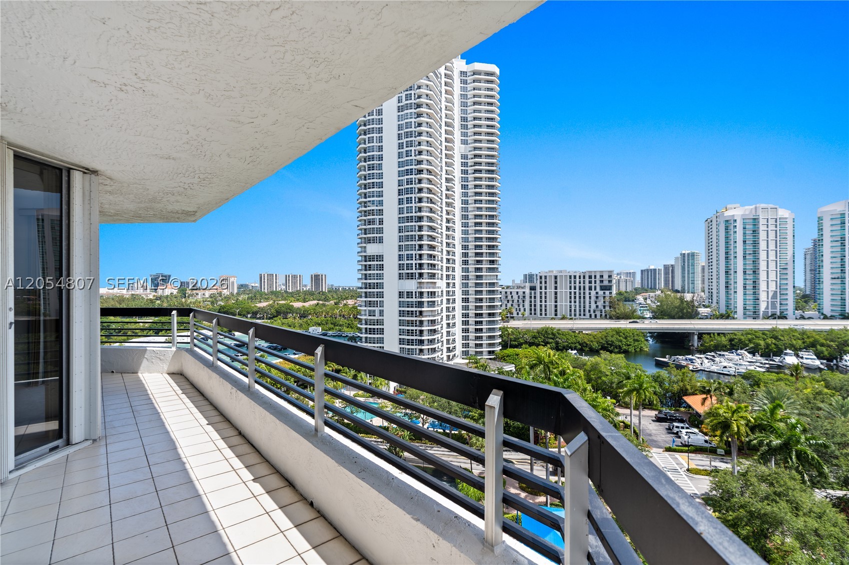 3600 Mystic Pointe Dr #1207, Aventura FL 33180