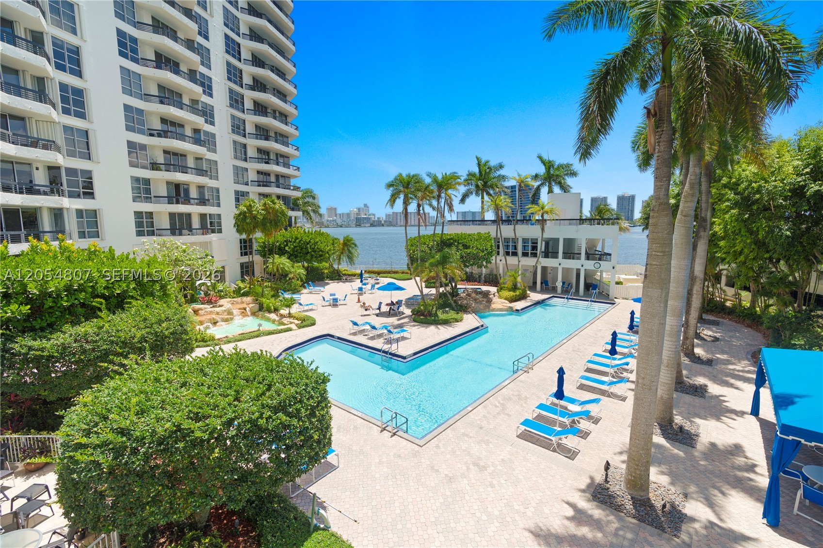 3600 Mystic Pointe Dr #1207, Aventura FL 33180