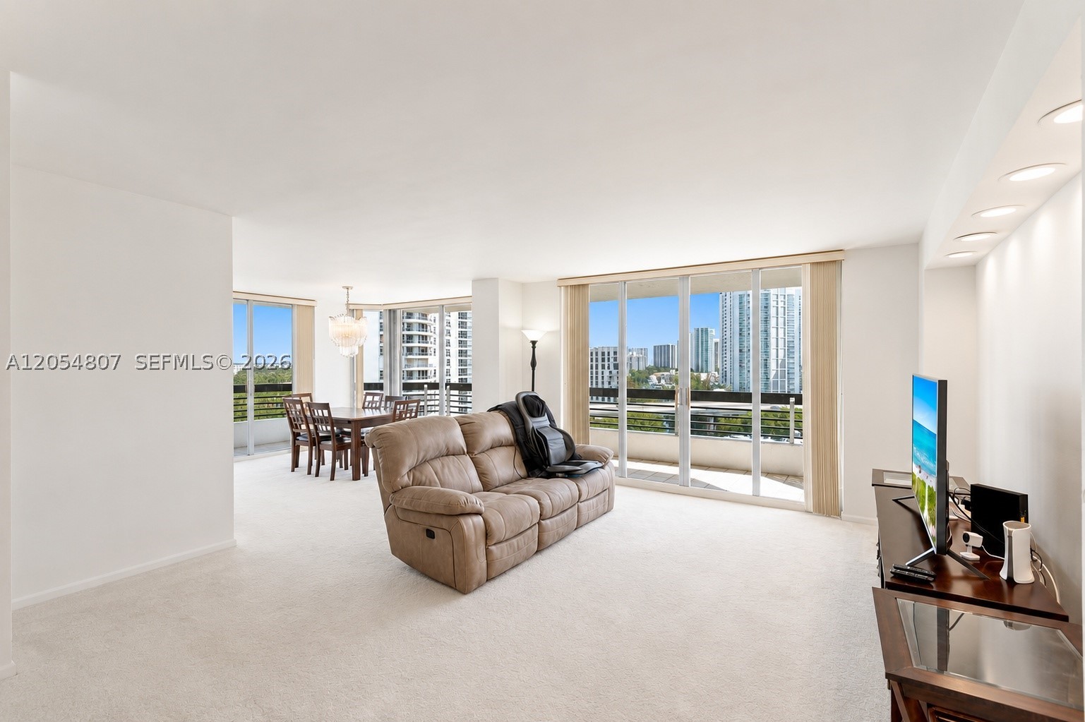 3600 Mystic Pointe Dr #1207, Aventura FL 33180