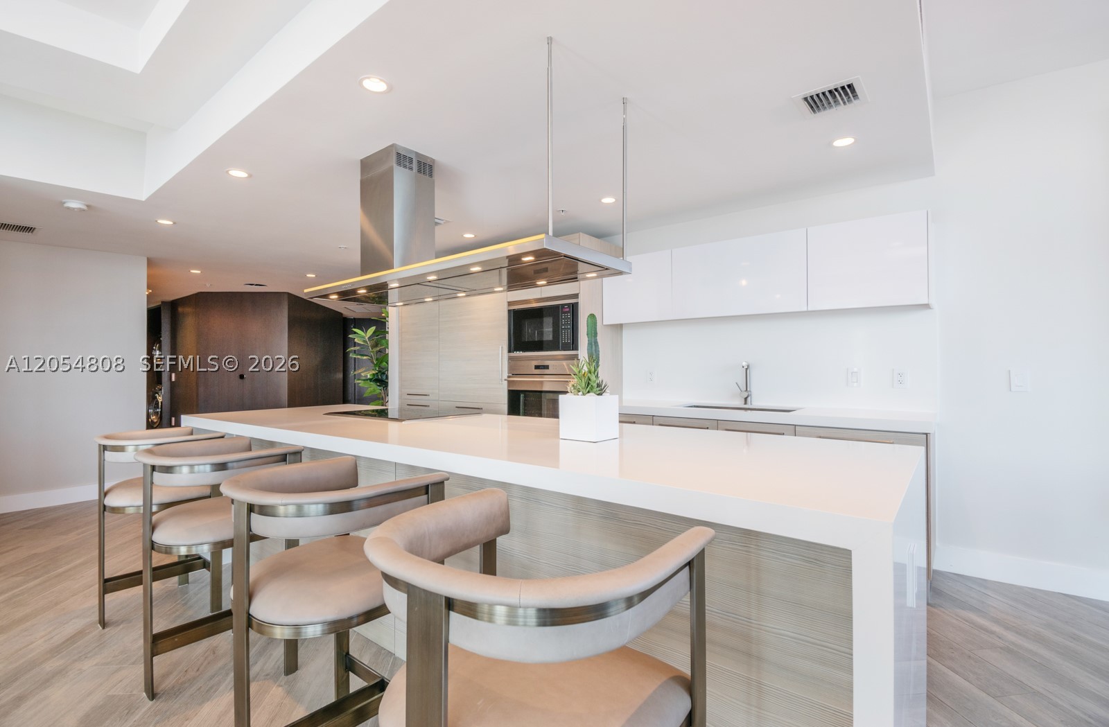 17301 Biscayne Blvd #1609, North Miami Beach FL 33160