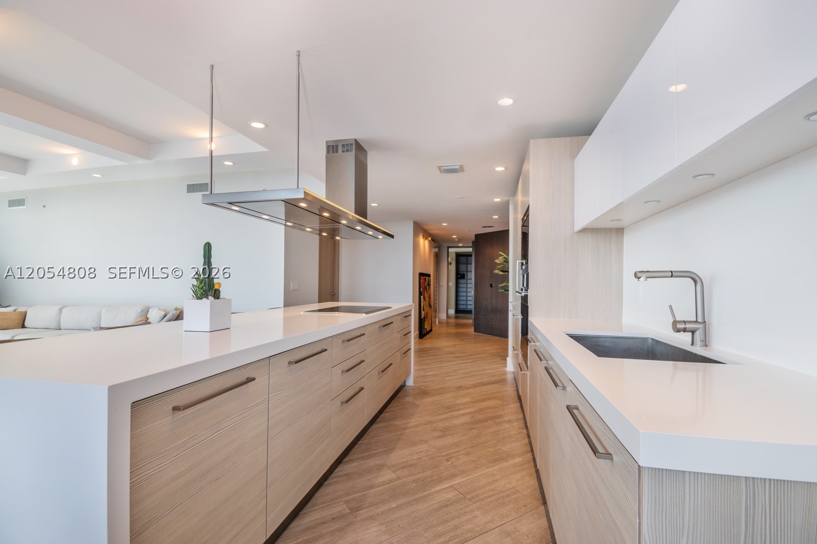 17301 Biscayne Blvd #1609, North Miami Beach FL 33160