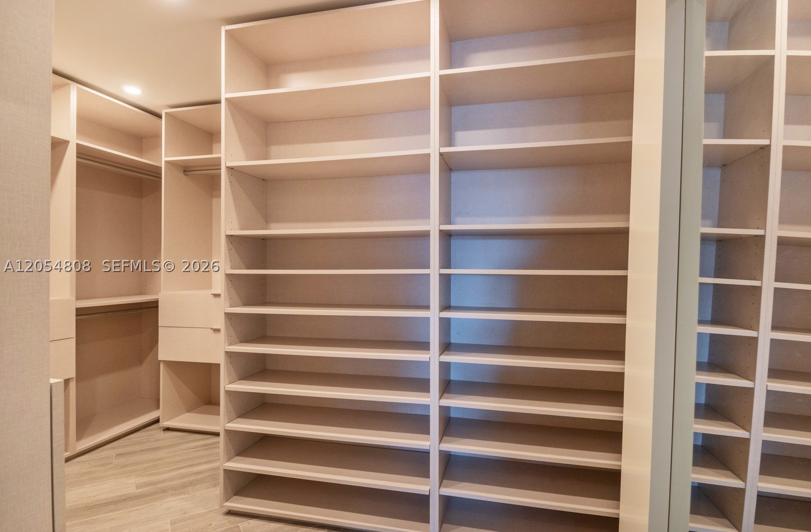 17301 Biscayne Blvd #1609, North Miami Beach FL 33160