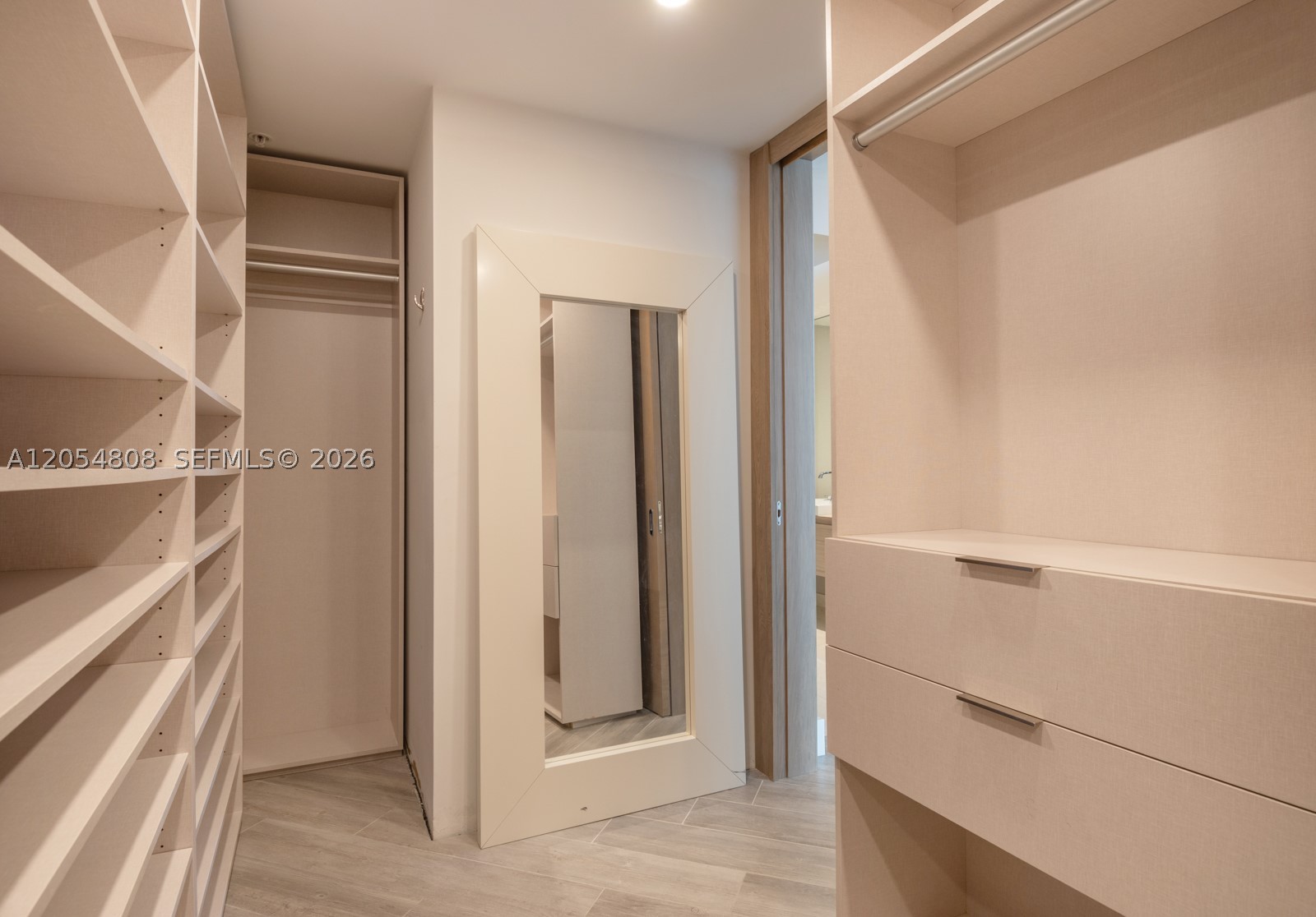 17301 Biscayne Blvd #1609, North Miami Beach FL 33160