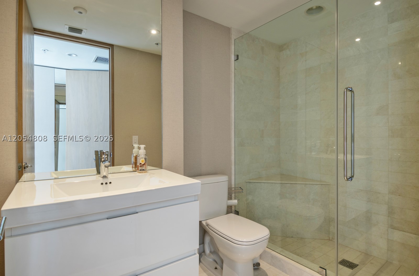 17301 Biscayne Blvd #1609, North Miami Beach FL 33160