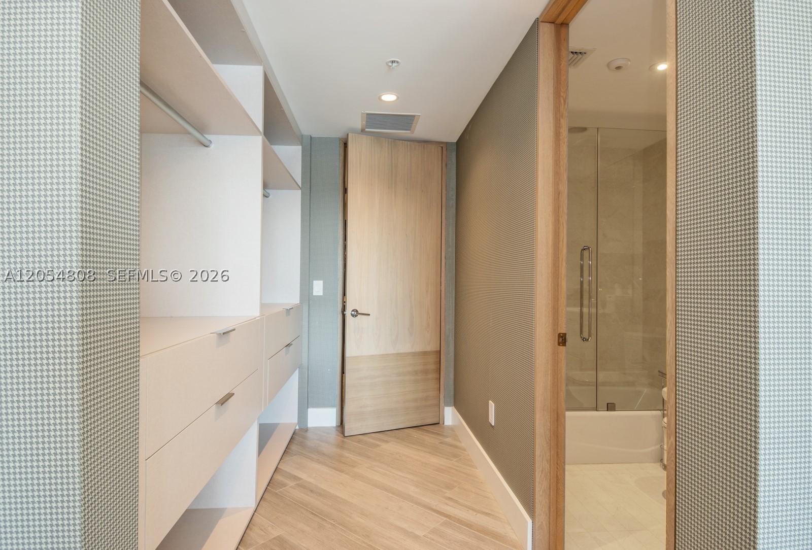 17301 Biscayne Blvd #1609, North Miami Beach FL 33160