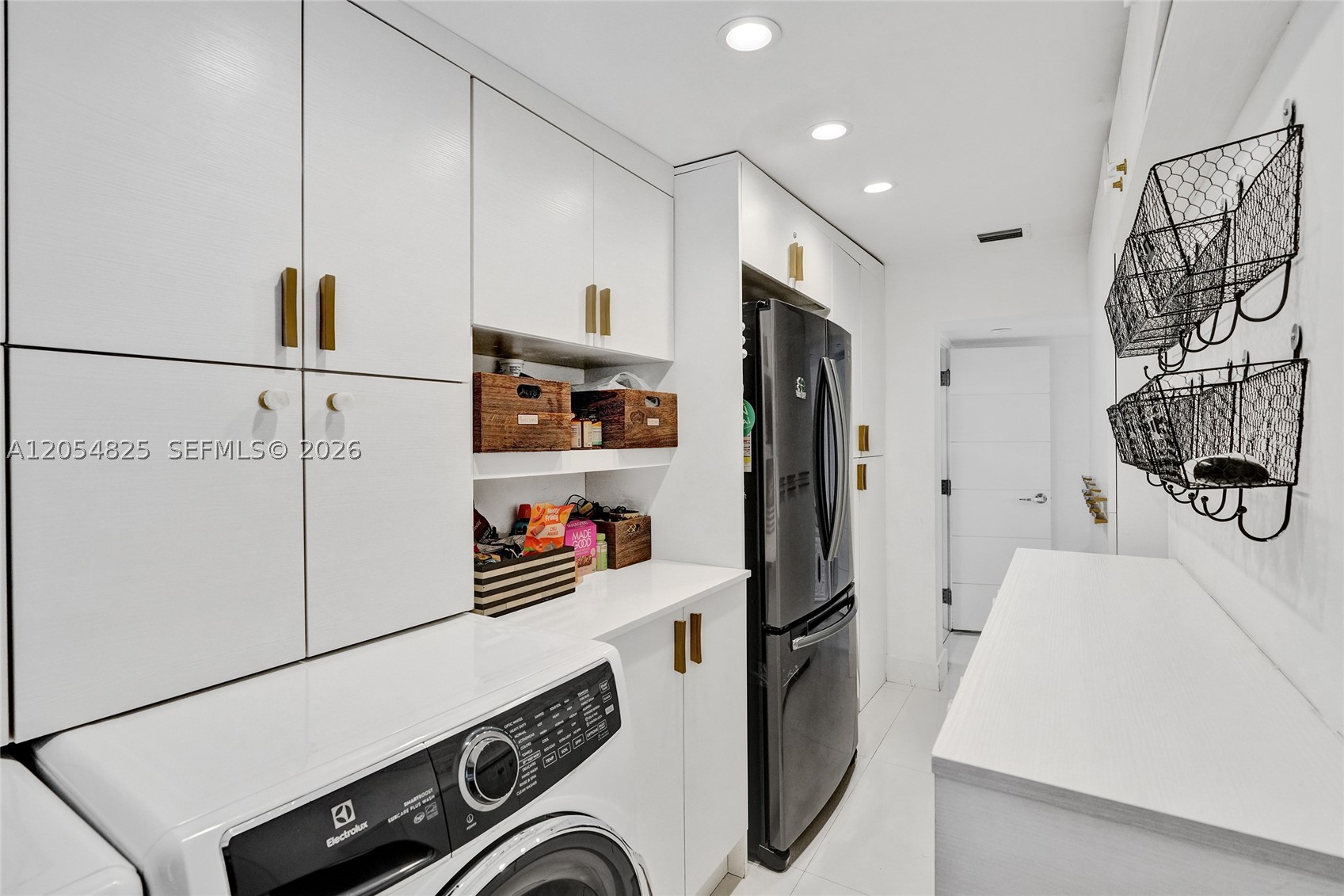 19130 NE 21st Ave, North Miami Beach FL 33179