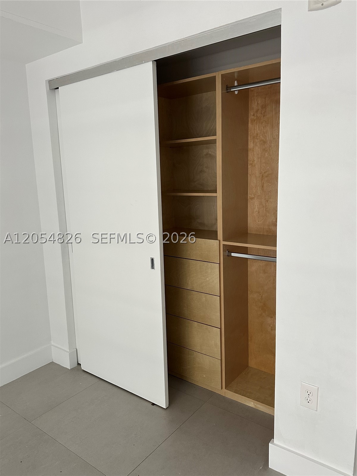 1010 Brickell Ave #2707, Miami FL 33131