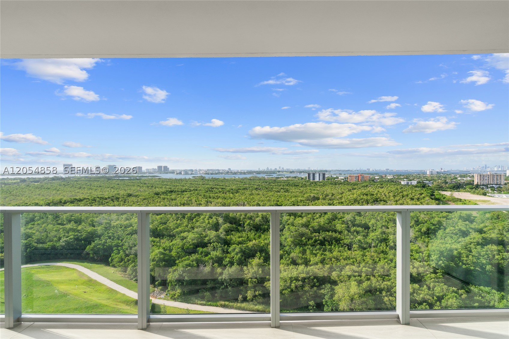 2411 Laguna Circle #1604, North Miami FL 33181