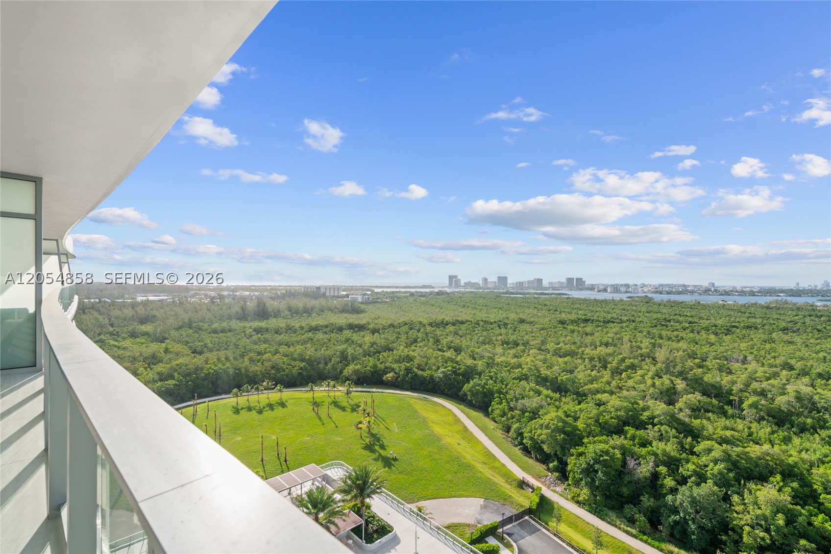 2411 Laguna Circle #1604, North Miami FL 33181