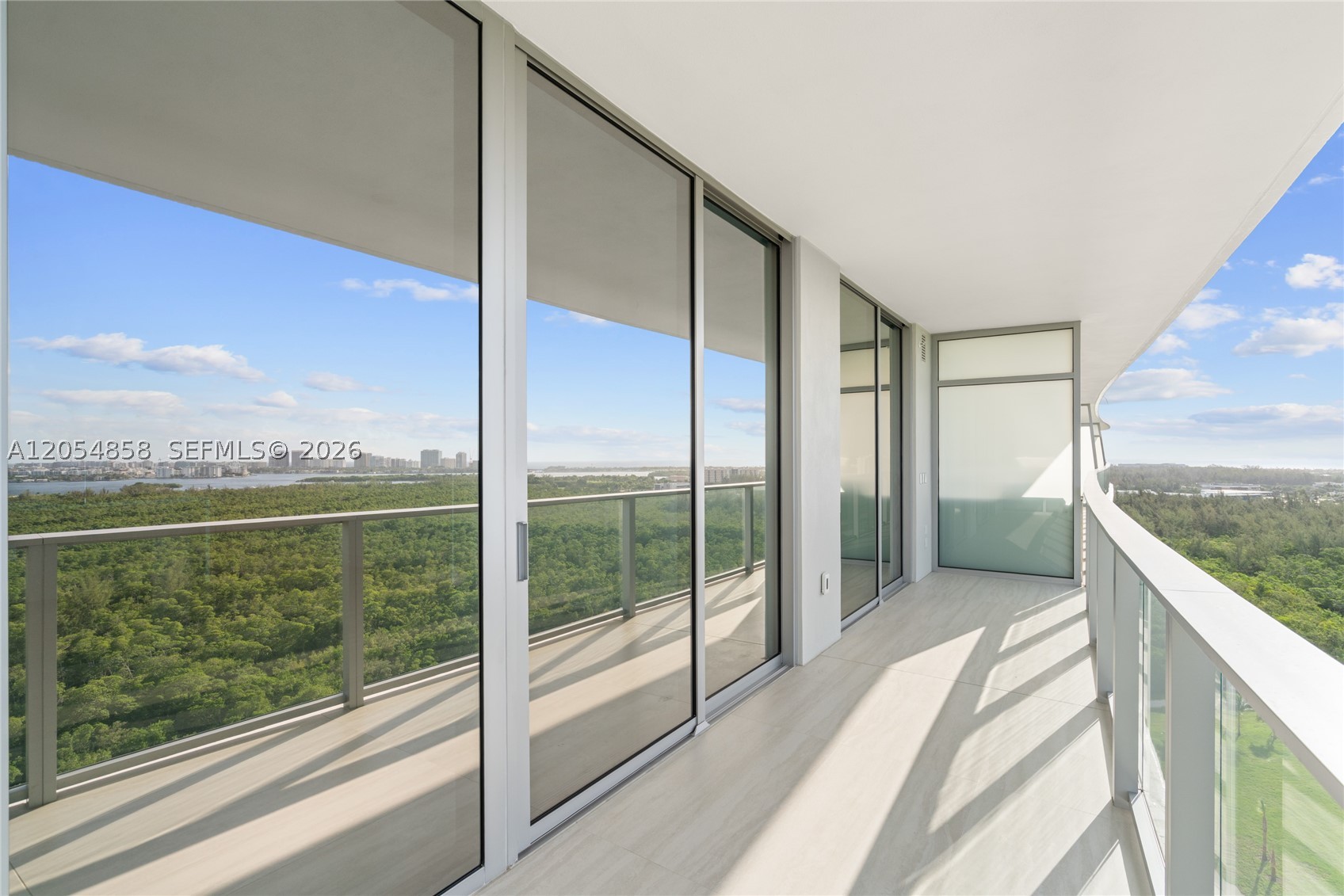 2411 Laguna Circle #1604, North Miami FL 33181