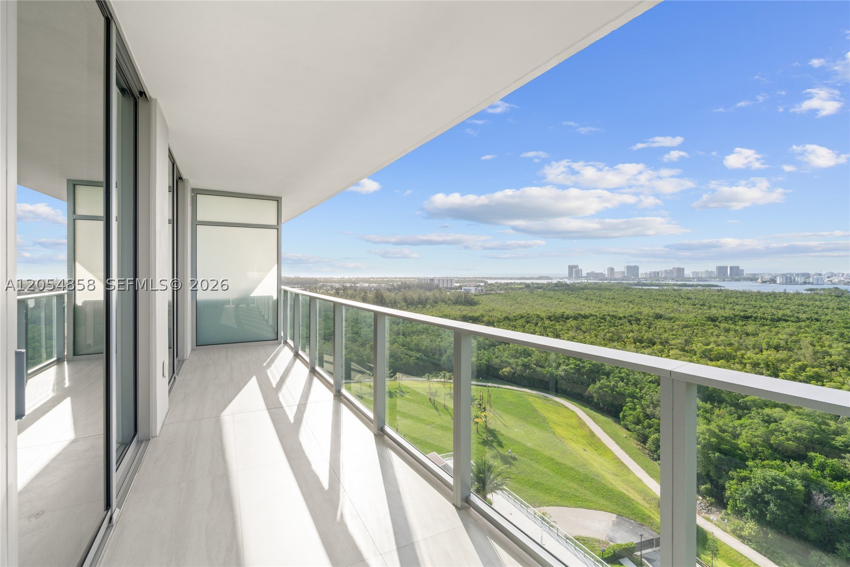 2411 Laguna Circle #1604, North Miami FL 33181