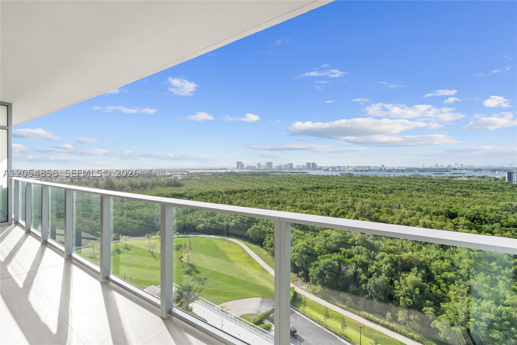 2411 Laguna Circle #1604, North Miami FL 33181