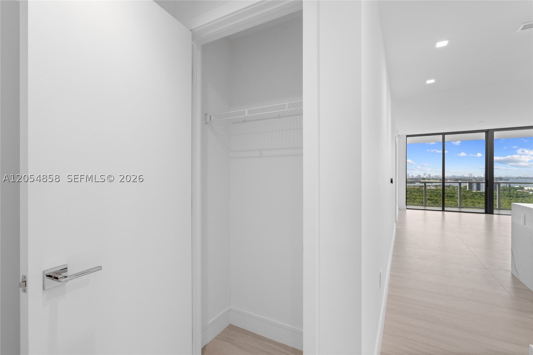 2411 Laguna Circle #1604, North Miami FL 33181