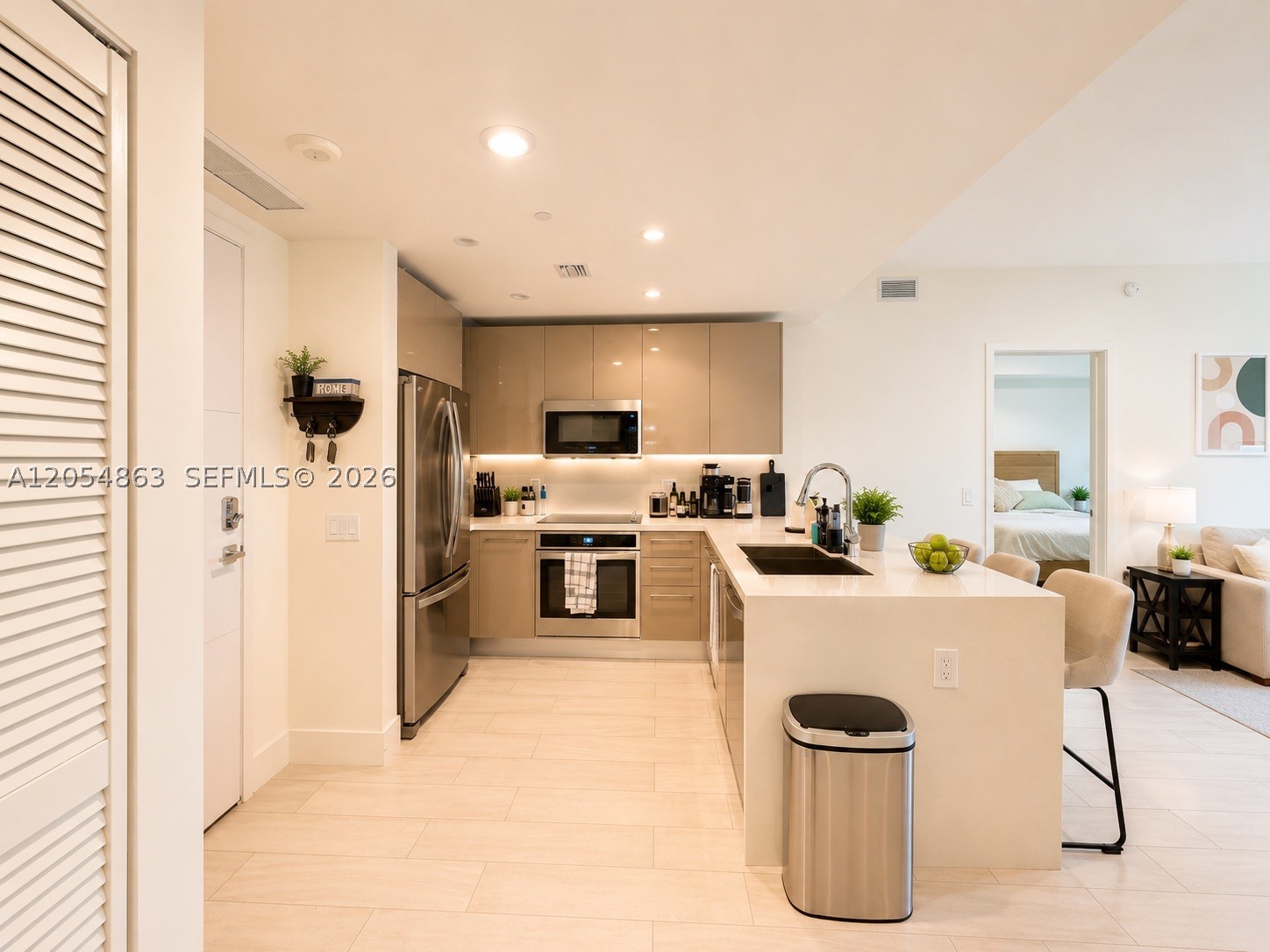 2000 METROPICA WAY #2011, Sunrise FL 33323
