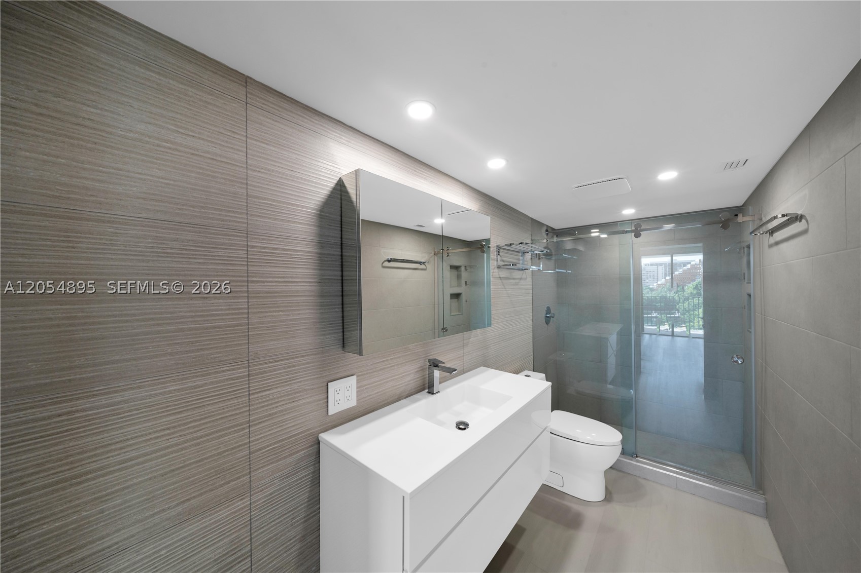 1865 Brickell Ave #A606, Miami FL 33129