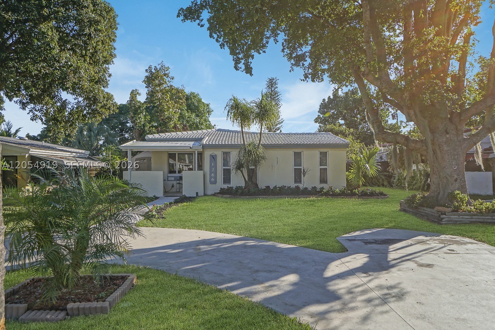 1266 NE 182nd St, North Miami Beach FL 33162