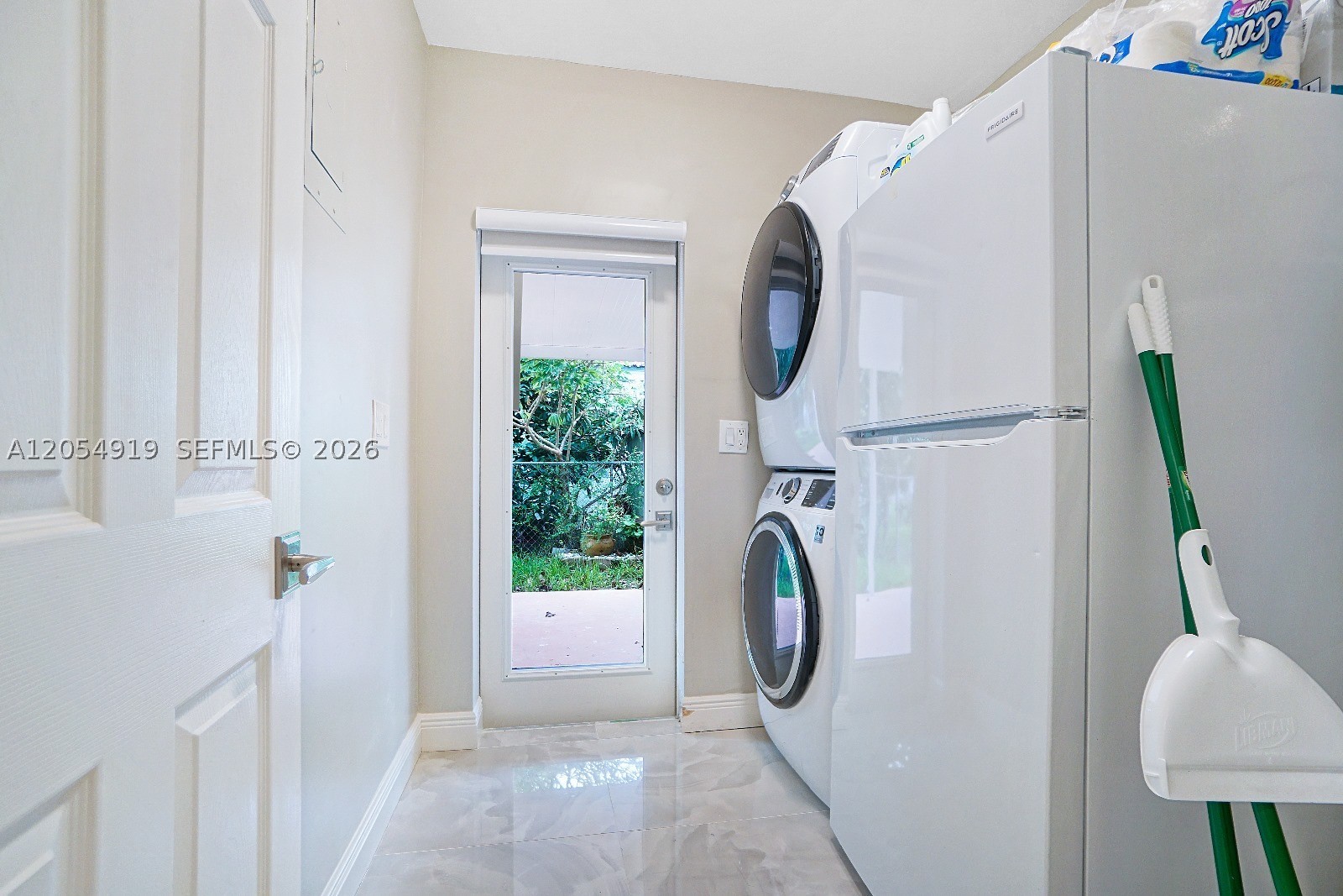 1266 NE 182nd St, North Miami Beach FL 33162