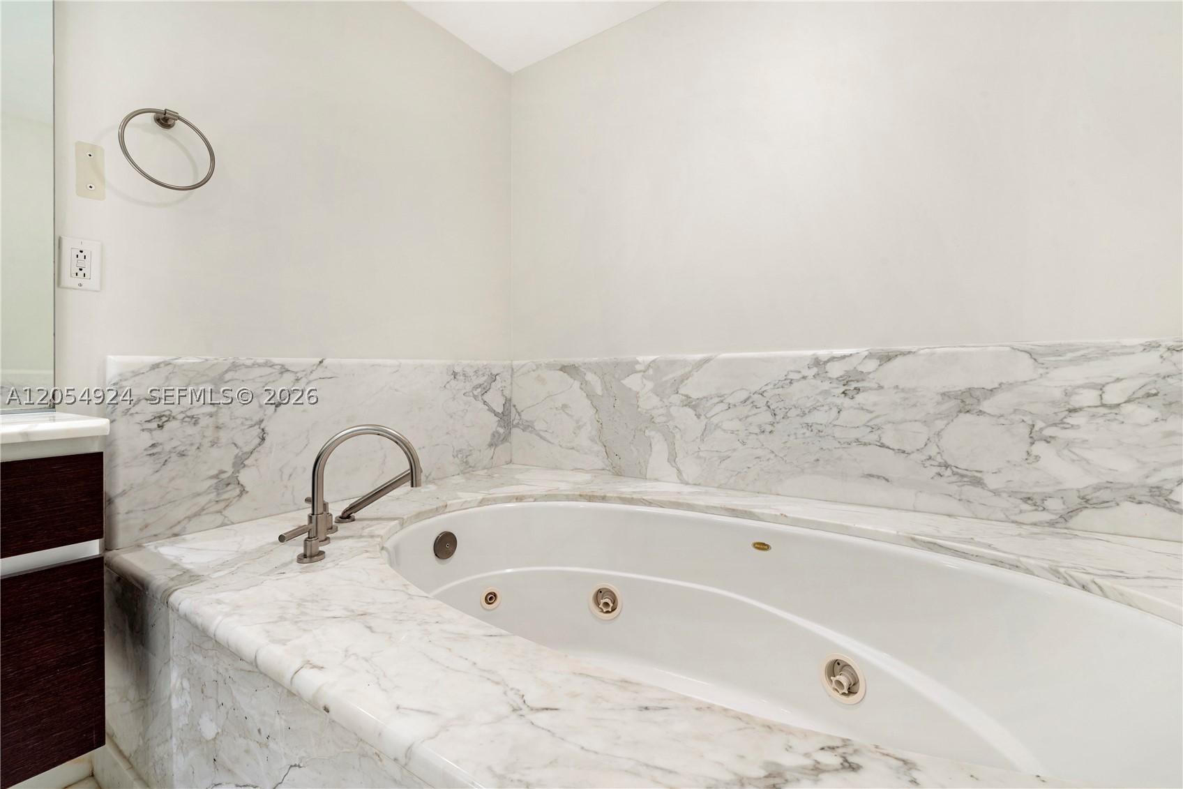 2627 S Bayshore Dr #1008, Miami FL 33133