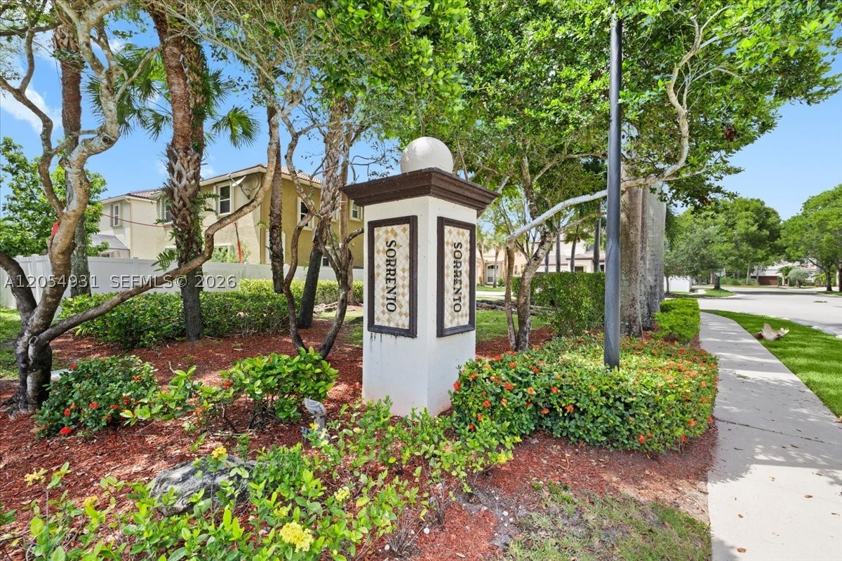 5014 SW 155th Ter, Miramar FL 33027