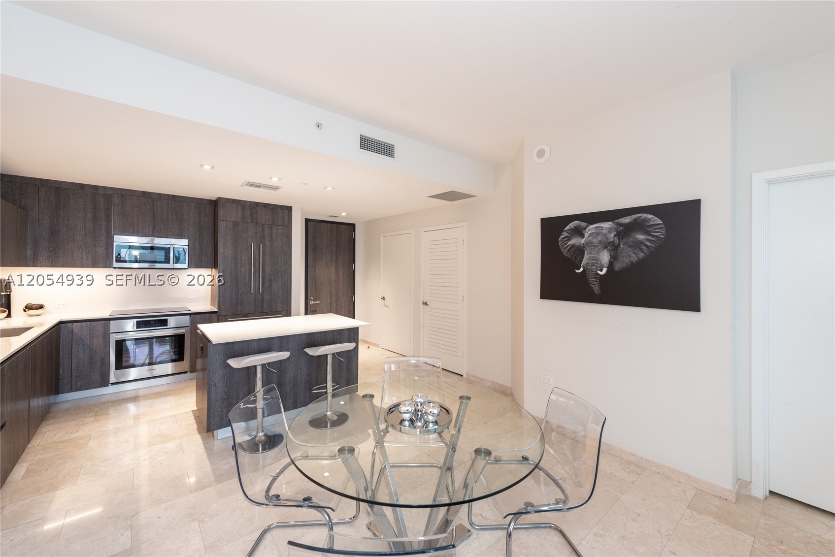 88 SW 7th St #3005, Miami FL 33130
