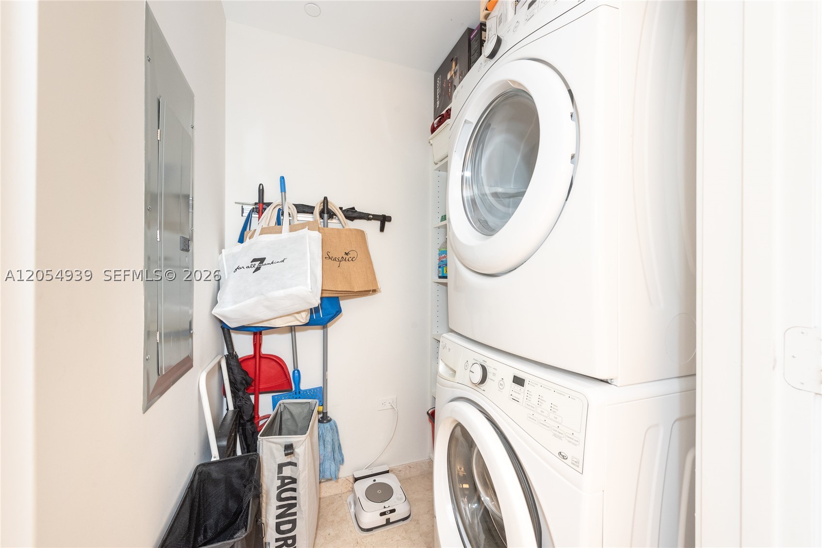 88 SW 7th St #3005, Miami FL 33130