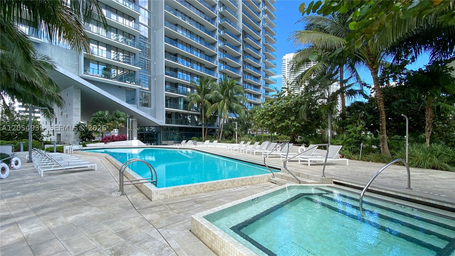 88 SW 7th St #3005, Miami FL 33130