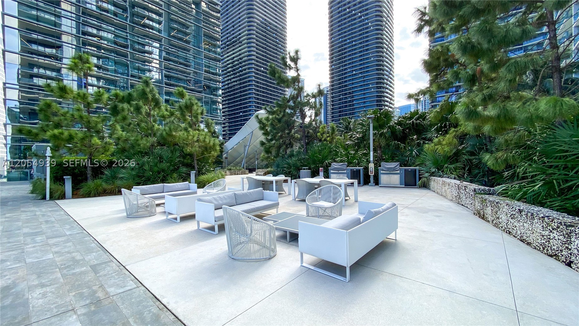 88 SW 7th St #3005, Miami FL 33130