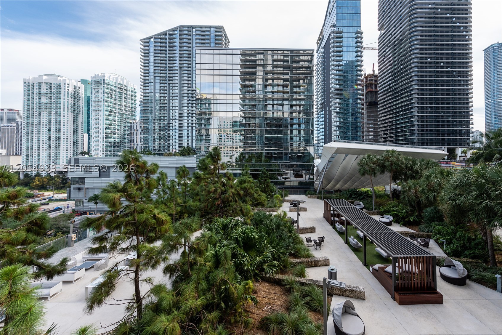88 SW 7th St #3005, Miami FL 33130