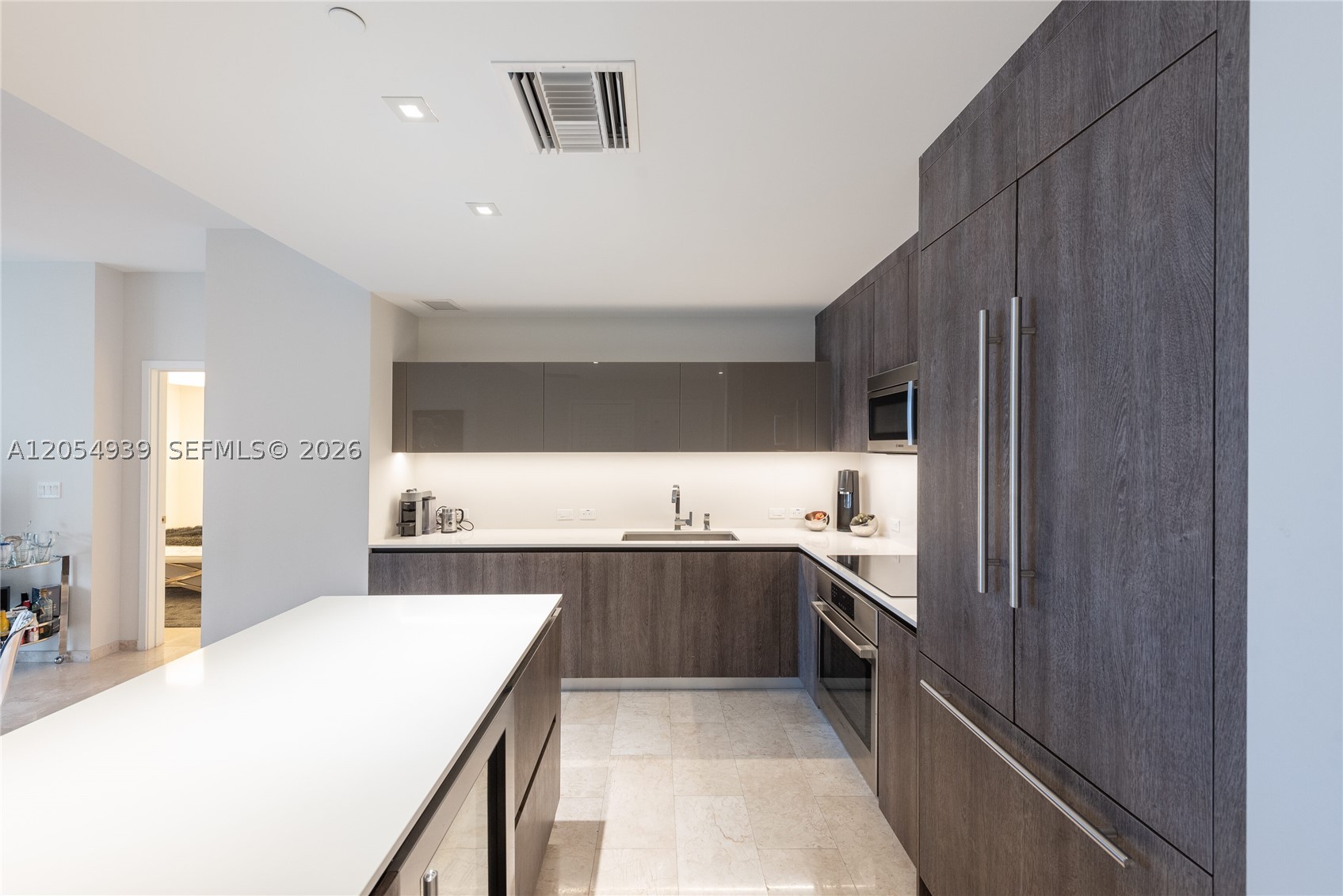 88 SW 7th St #3005, Miami FL 33130