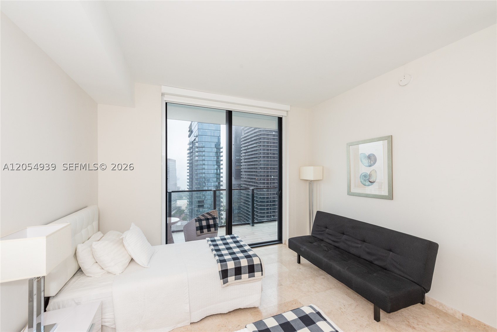 88 SW 7th St #3005, Miami FL 33130