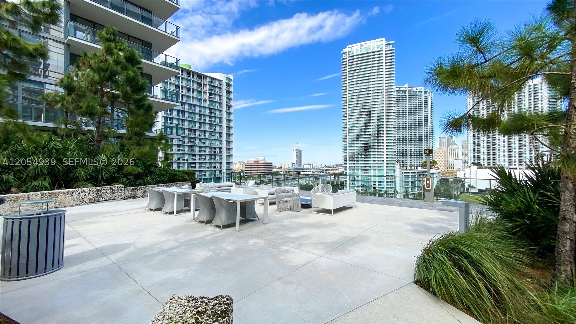 88 SW 7th St #3005, Miami FL 33130