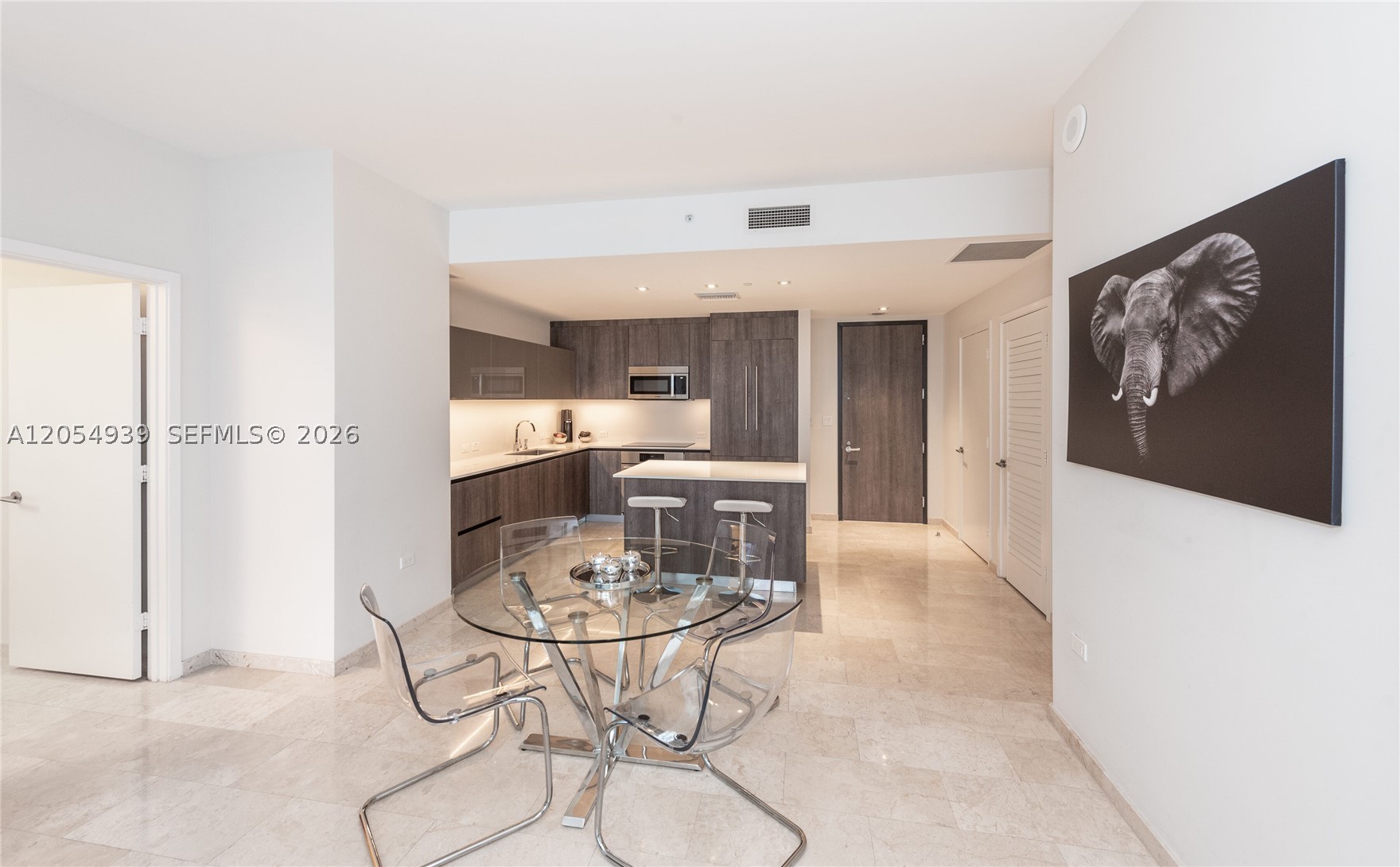 88 SW 7th St #3005, Miami FL 33130