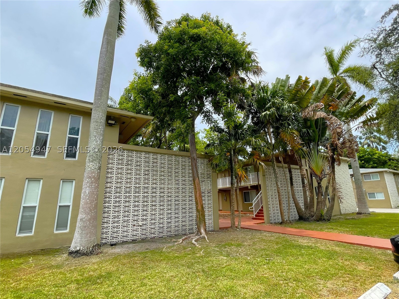 6310 SW 79th St #19, South Miami FL 33143