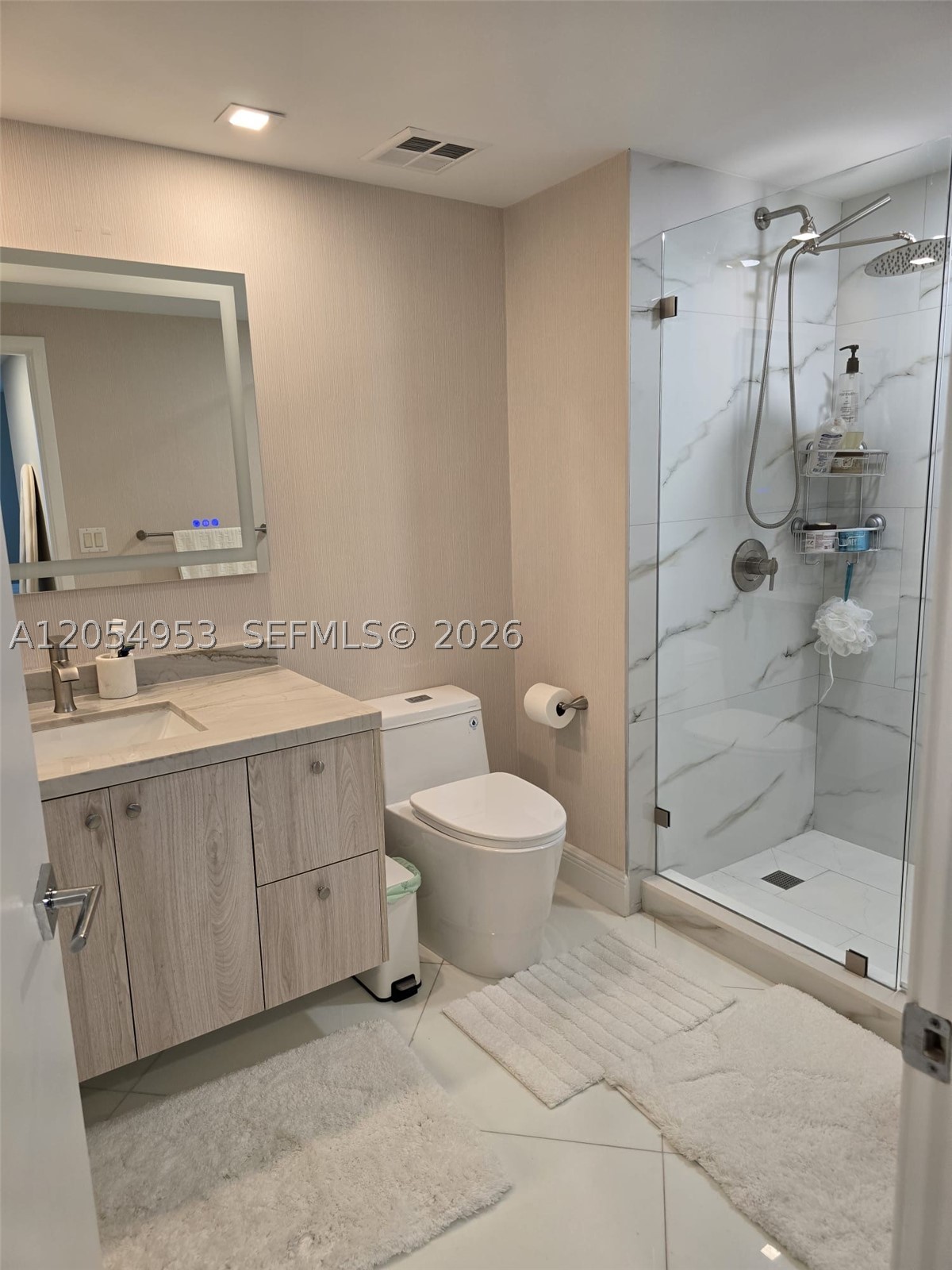 335 S Biscayne Blvd #907, Miami FL 33131