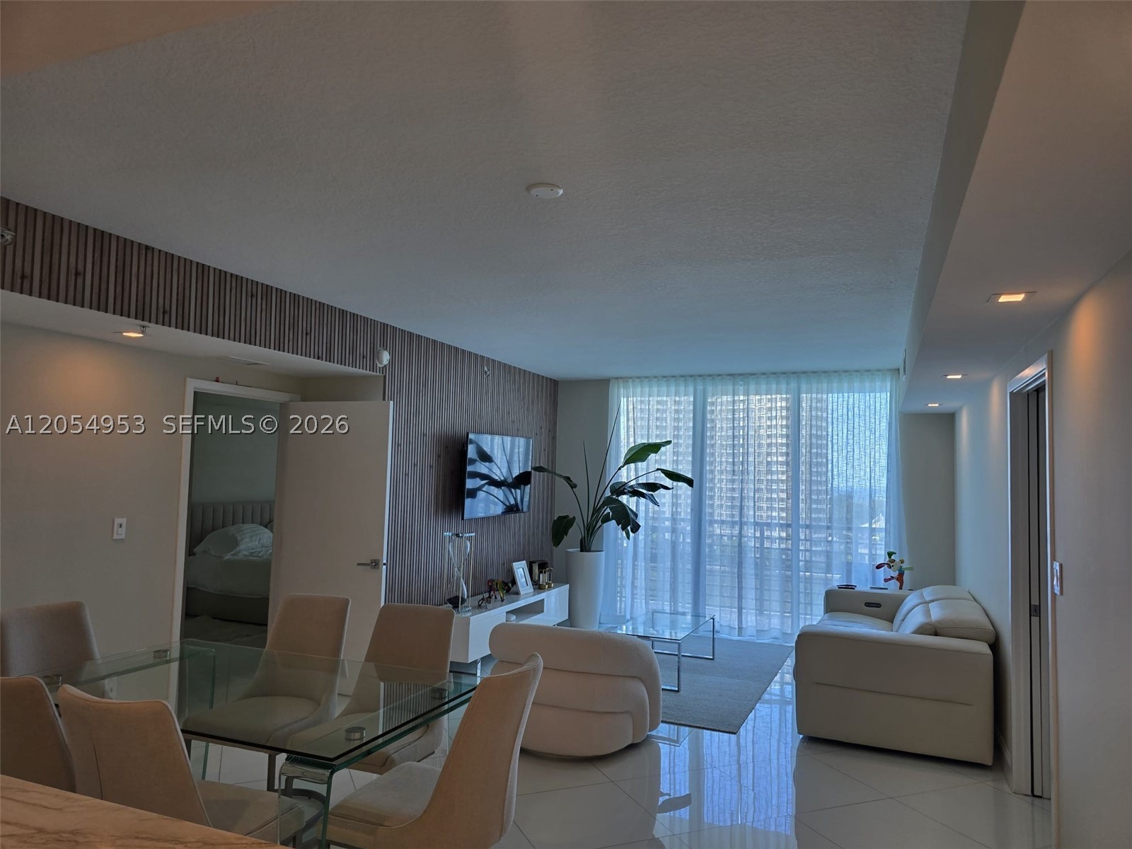 335 S Biscayne Blvd #907, Miami FL 33131