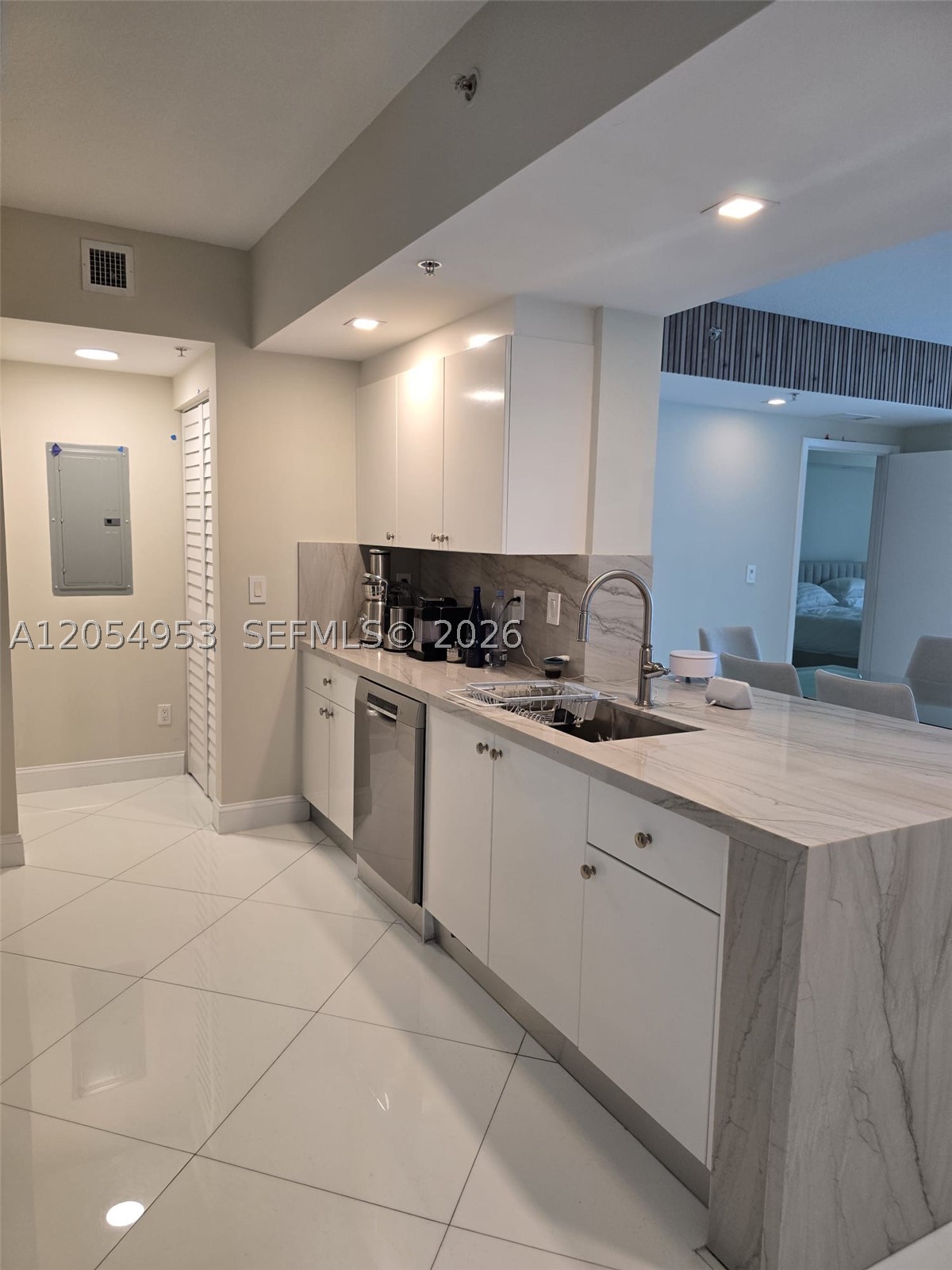 335 S Biscayne Blvd #907, Miami FL 33131