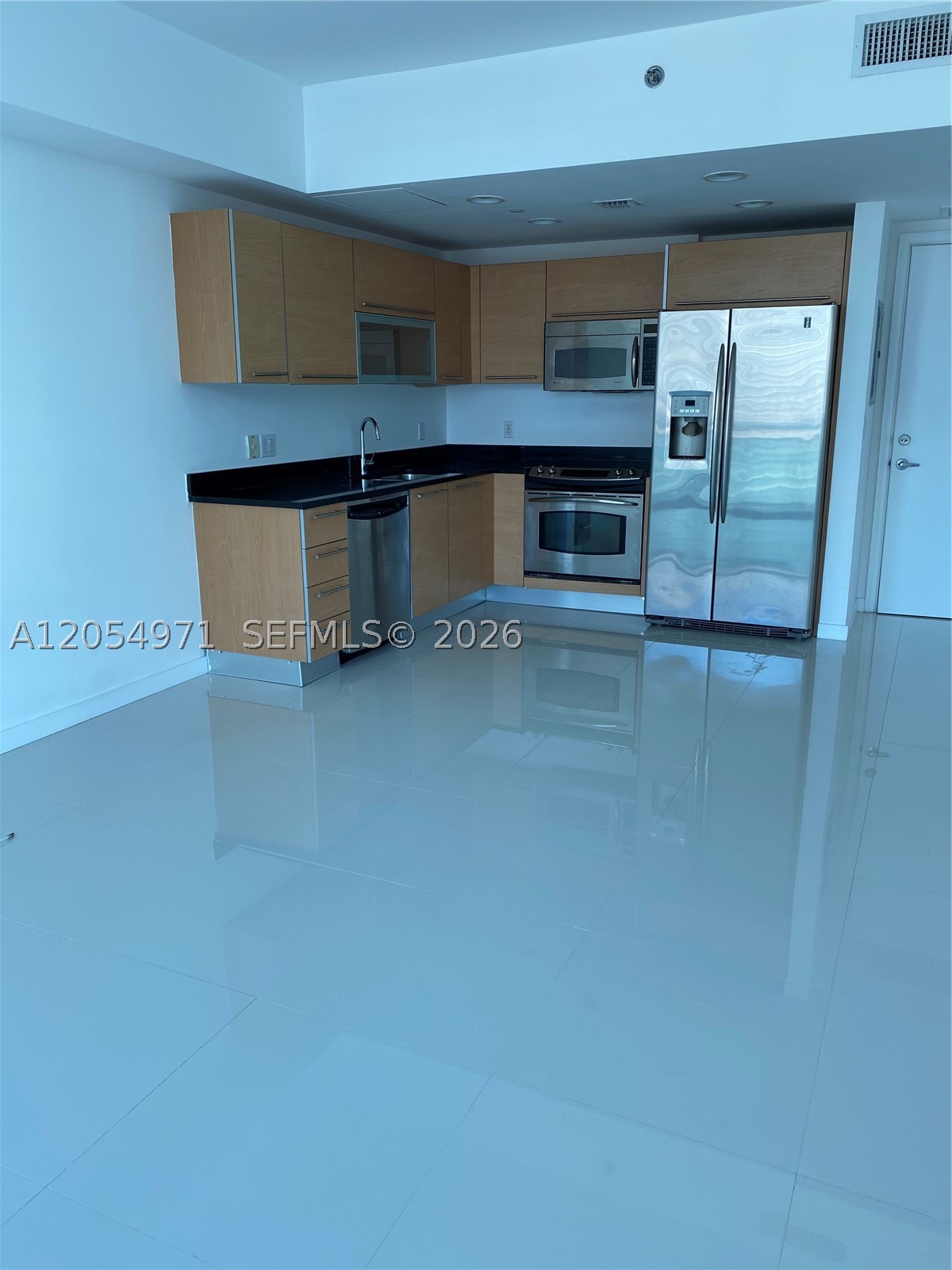 950 Brickell Bay Dr #3208, Miami FL 33131