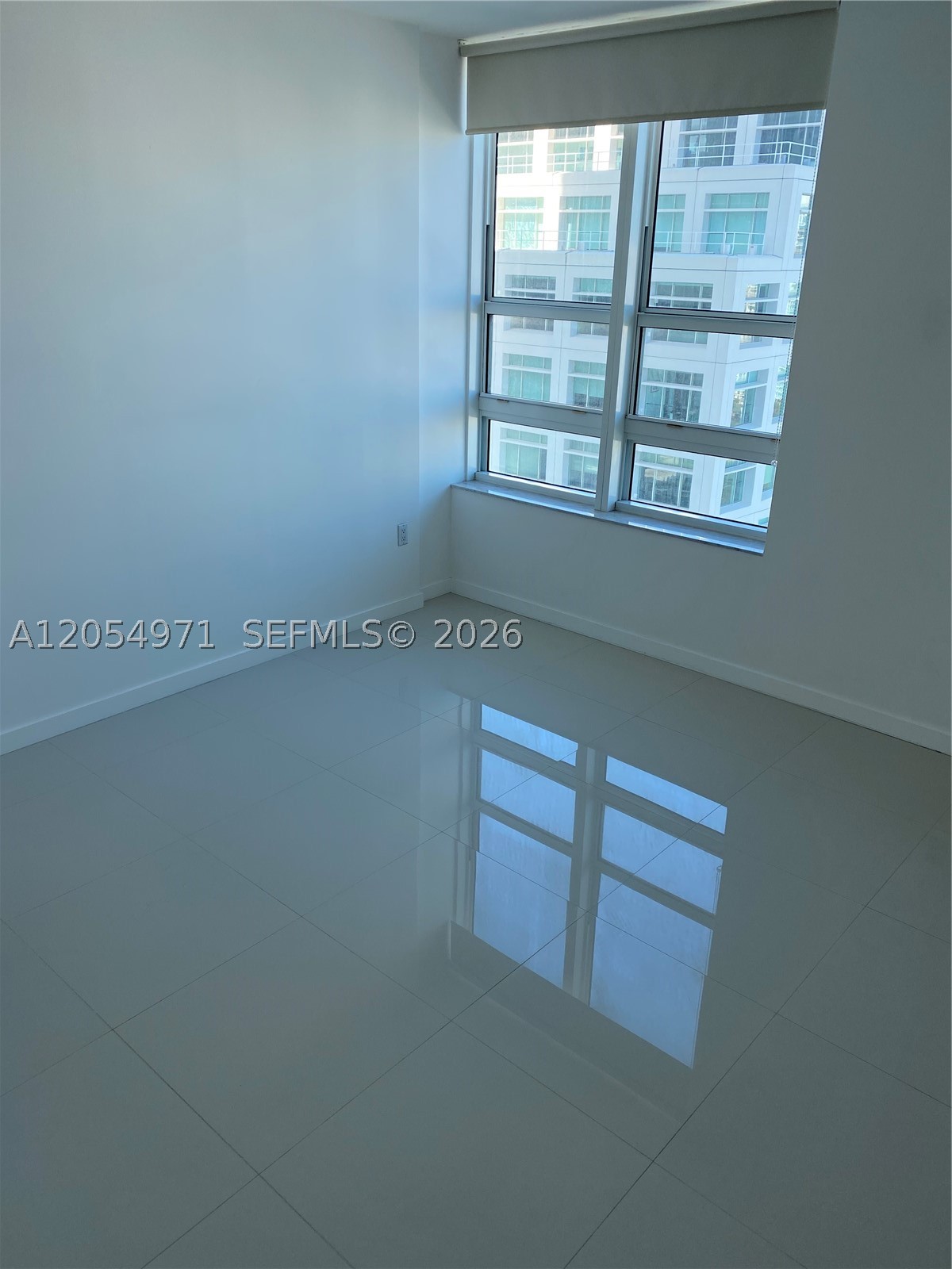 950 Brickell Bay Dr #3208, Miami FL 33131