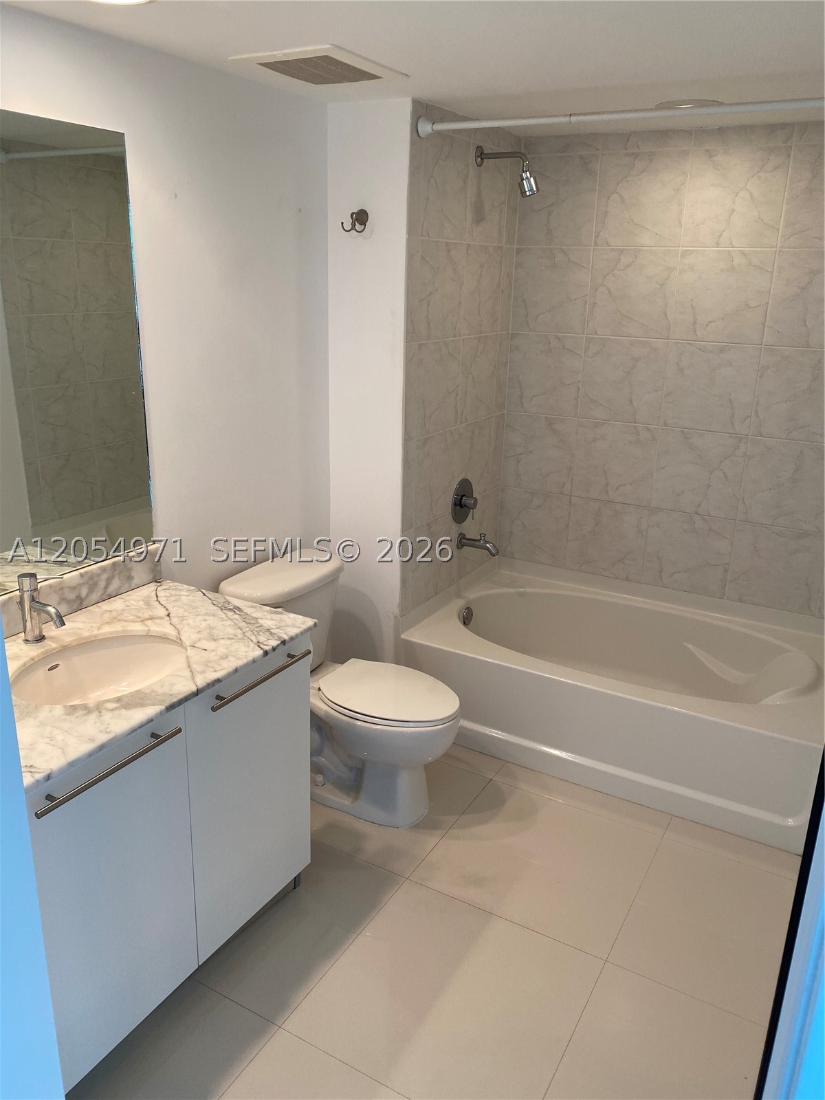 950 Brickell Bay Dr #3208, Miami FL 33131