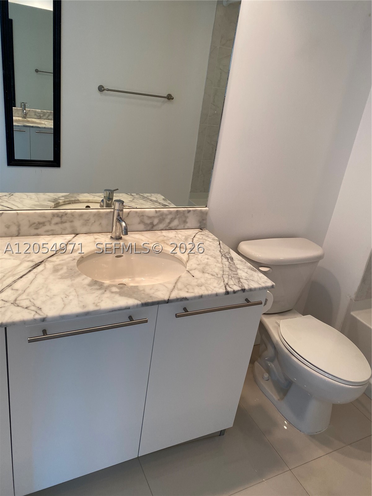 950 Brickell Bay Dr #3208, Miami FL 33131