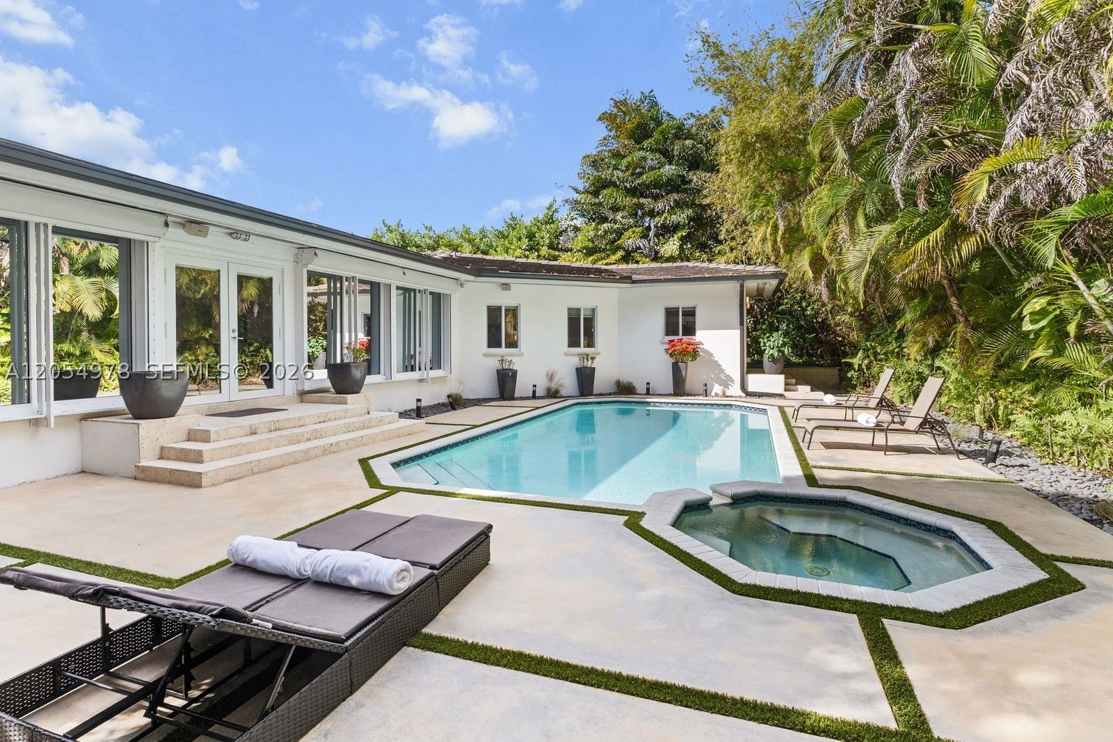 6511 Riviera Dr, Coral Gables FL 33146