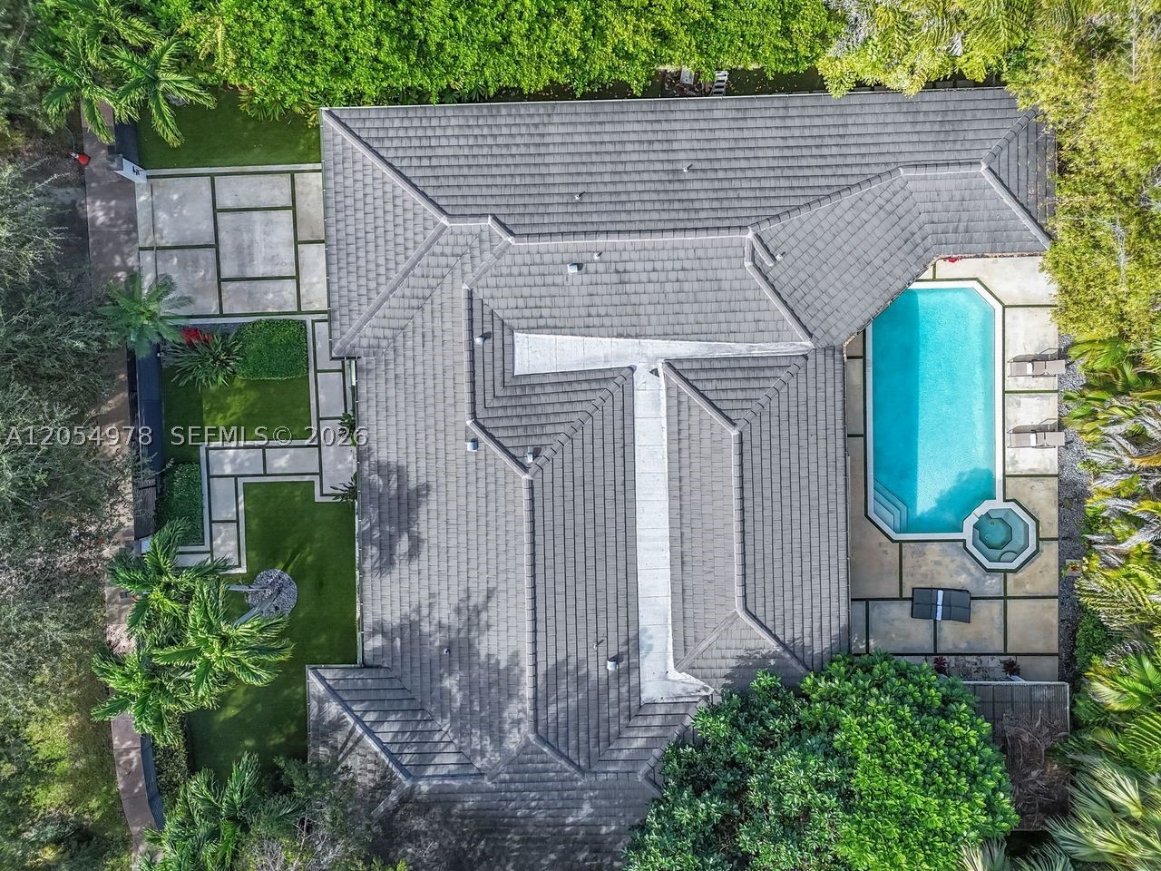 6511 Riviera Dr, Coral Gables FL 33146
