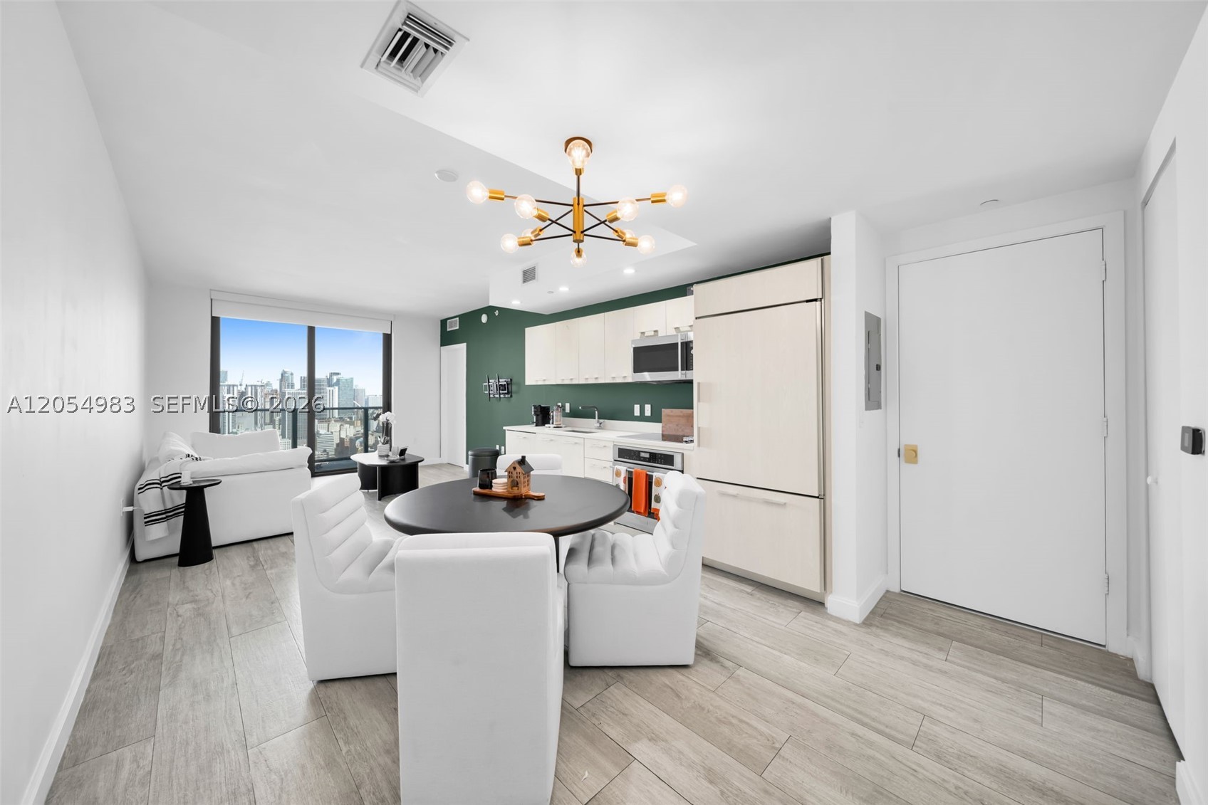 45 SW 9th St #3909, Miami FL 33130