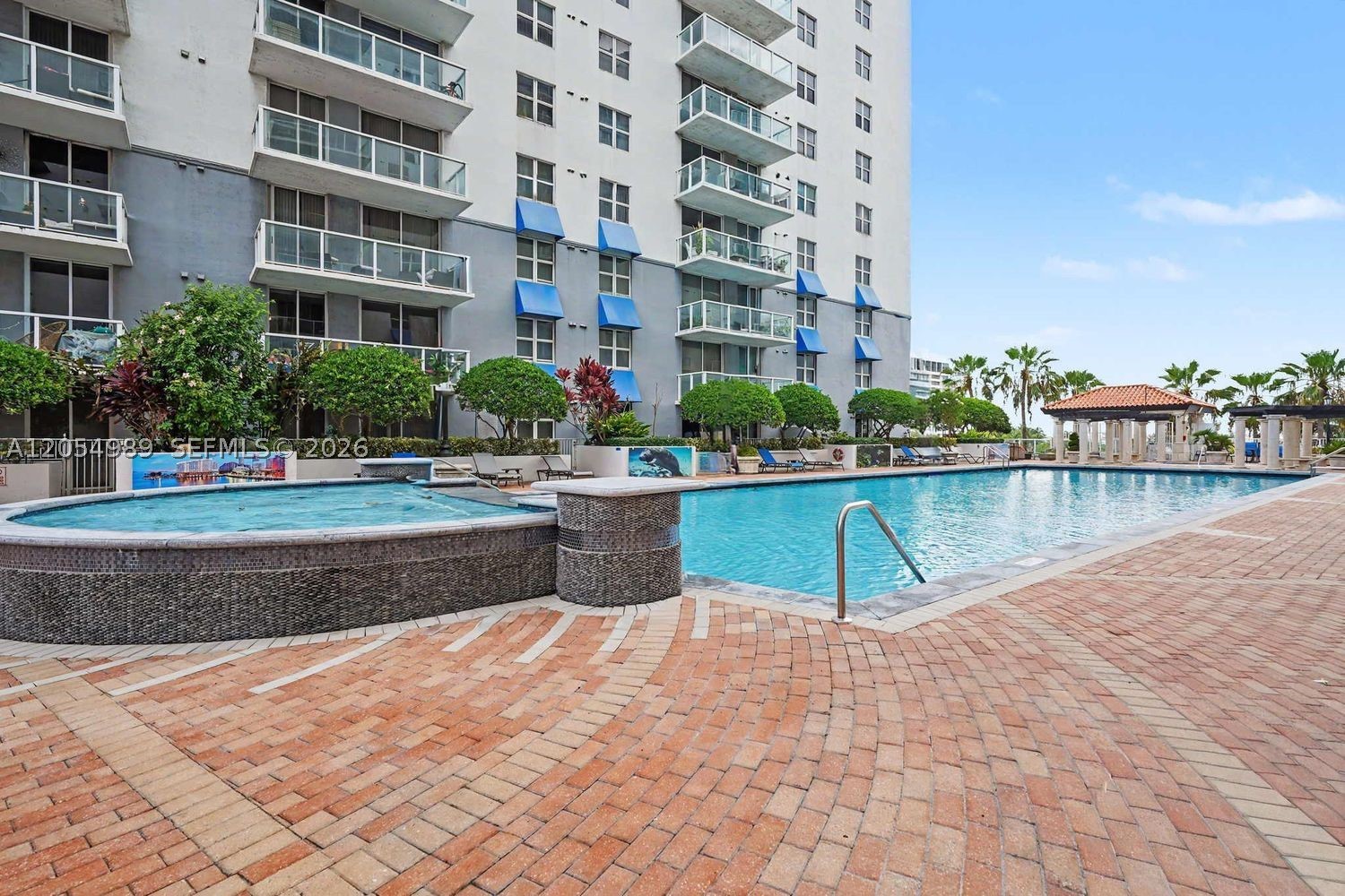 5085 NW 7th St #906, Miami FL 33126