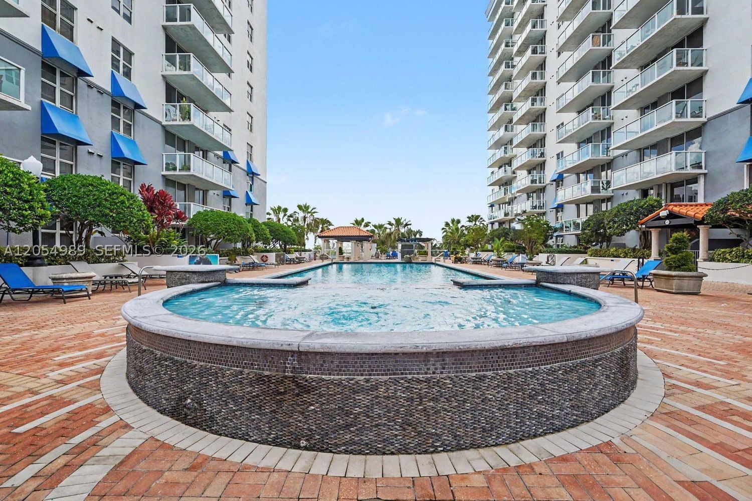 5085 NW 7th St #906, Miami FL 33126