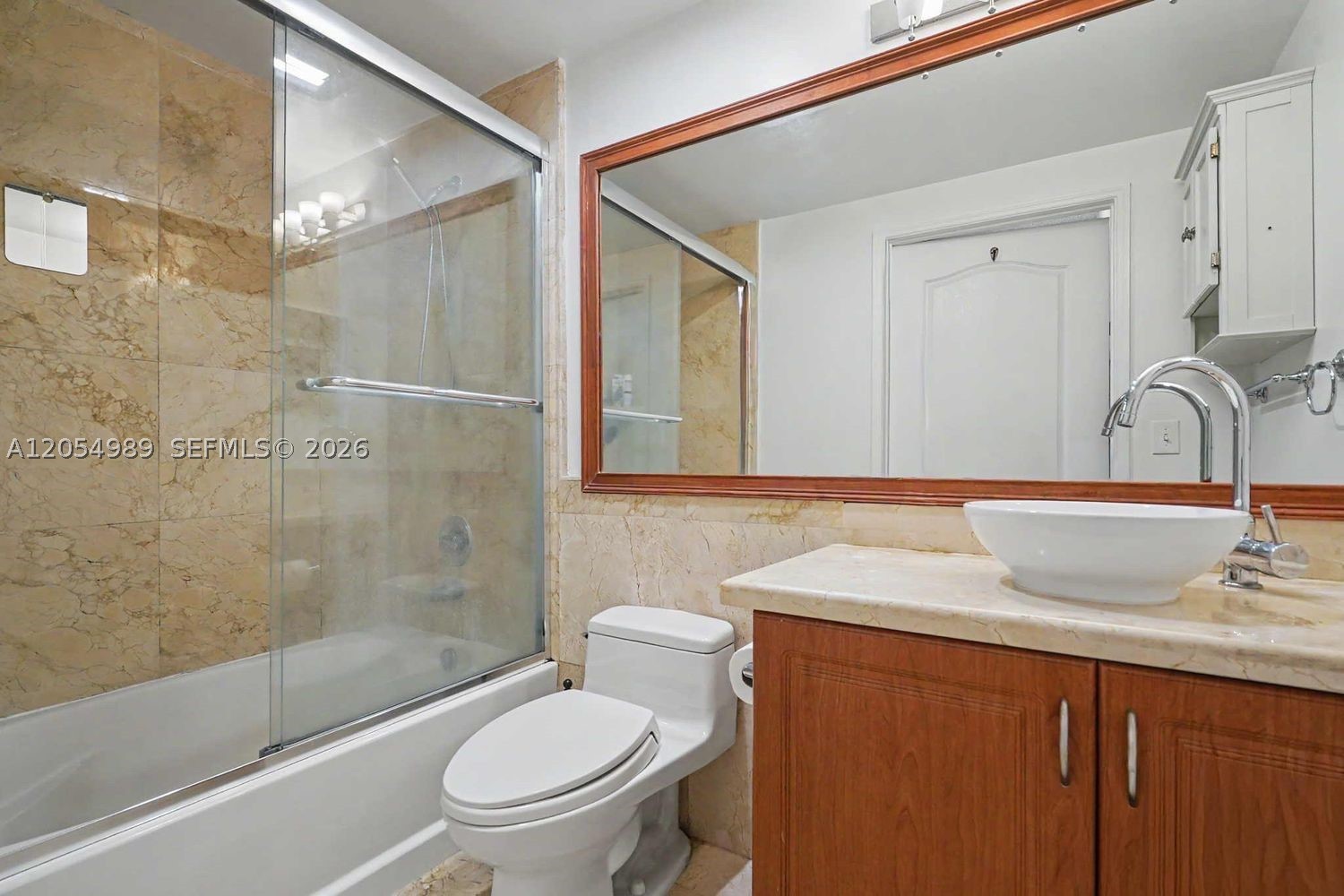 5085 NW 7th St #906, Miami FL 33126