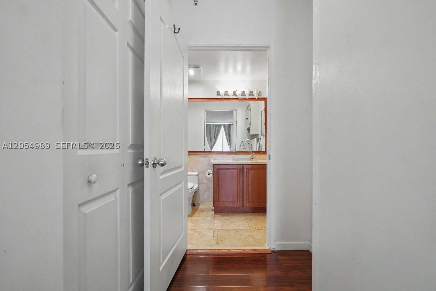 5085 NW 7th St #906, Miami FL 33126