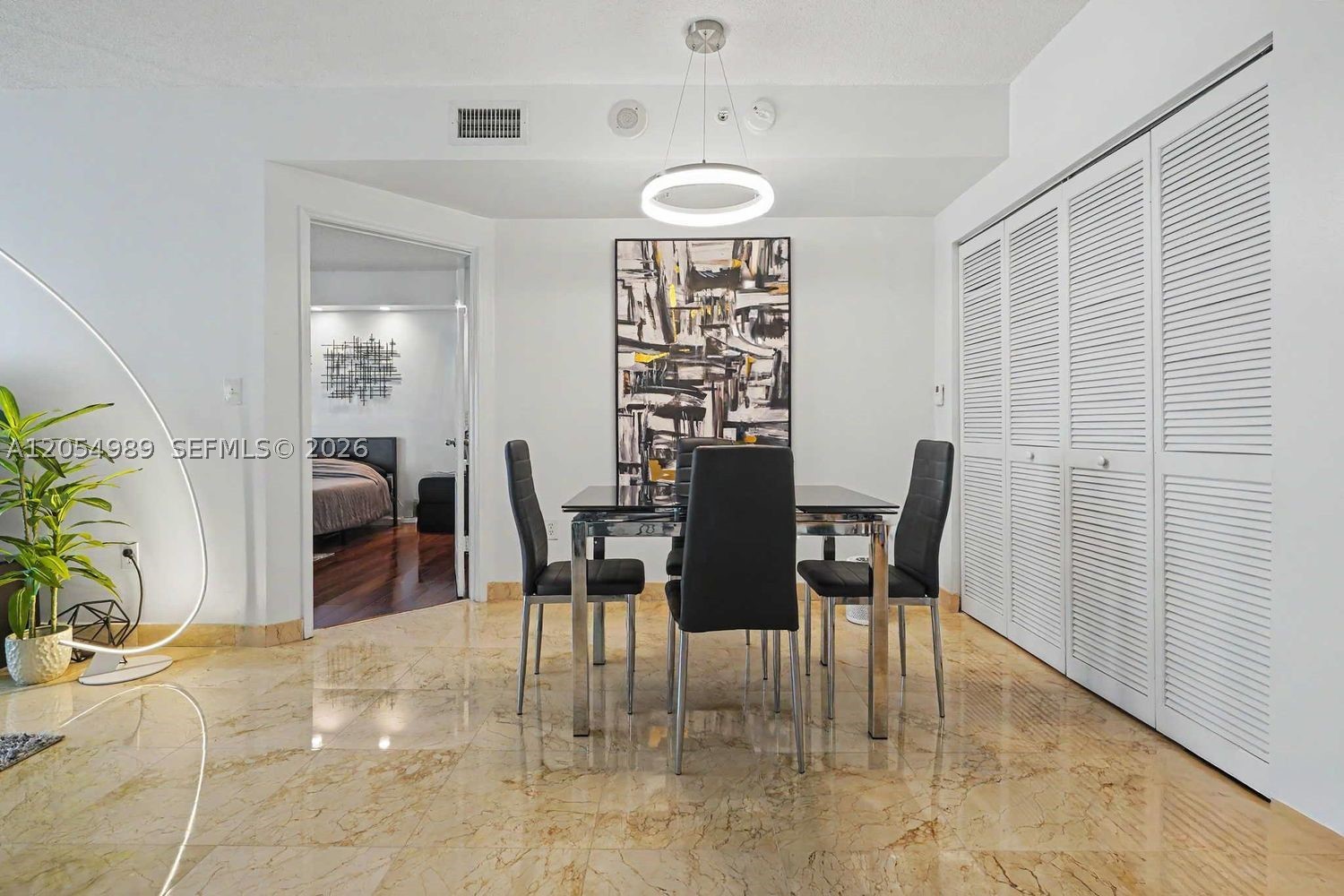 5085 NW 7th St #906, Miami FL 33126