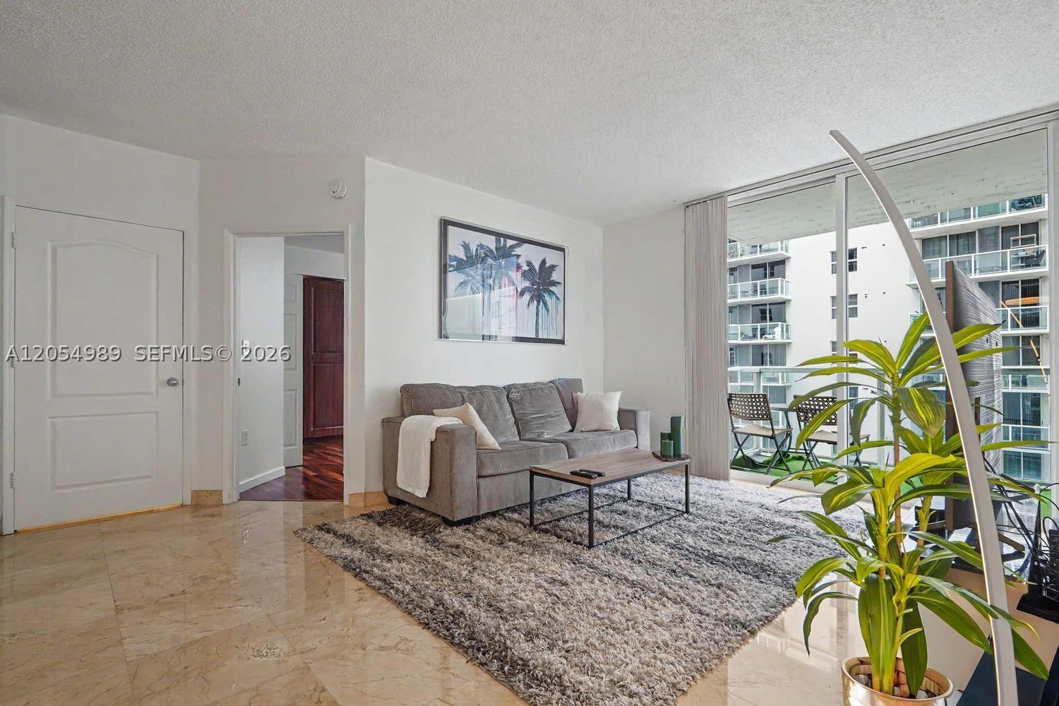 5085 NW 7th St #906, Miami FL 33126